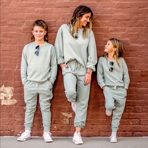 A&F Sweatshirt & Sweatpants Set Size S NWT